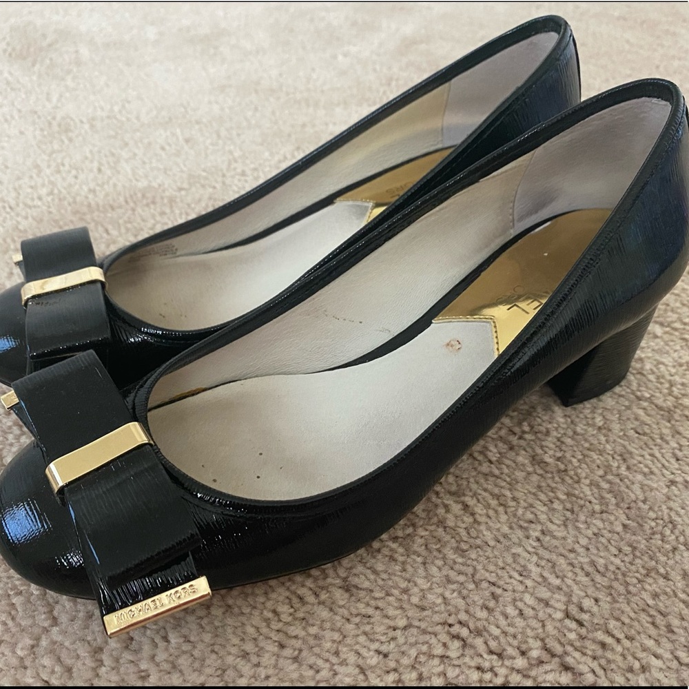 Women’s Michael Kors Bow Heels, Size 6.5